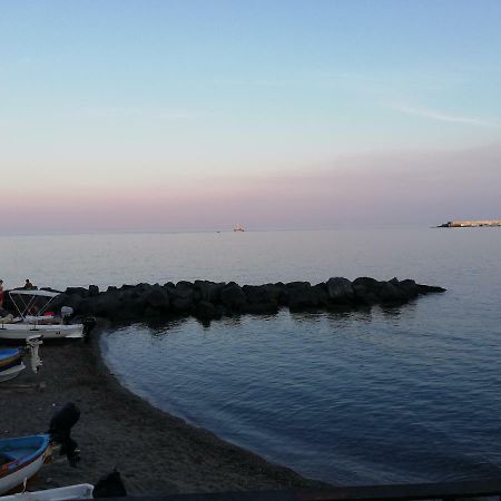 Casa Vacanze Aloha Giardini Naxos Exteriör bild