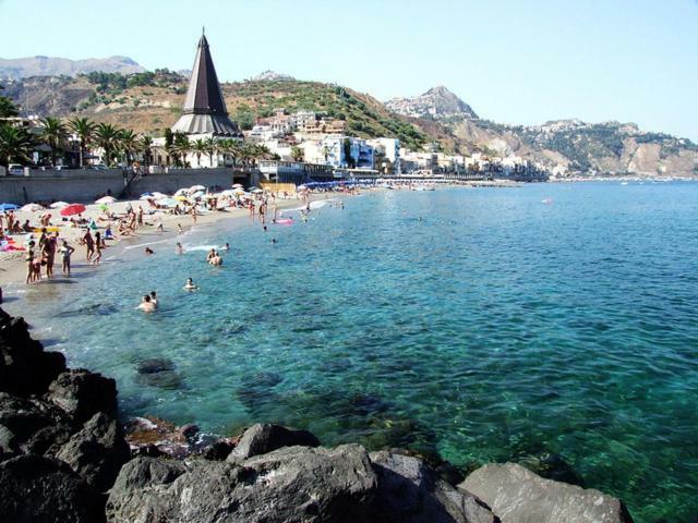 Casa Vacanze Aloha Giardini Naxos Exteriör bild