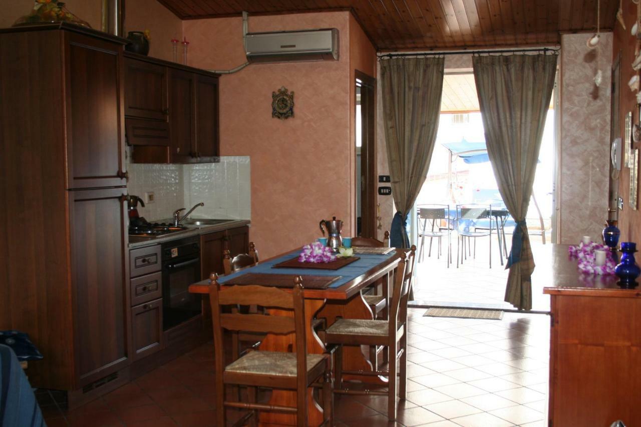 Casa Vacanze Aloha Giardini Naxos Exteriör bild