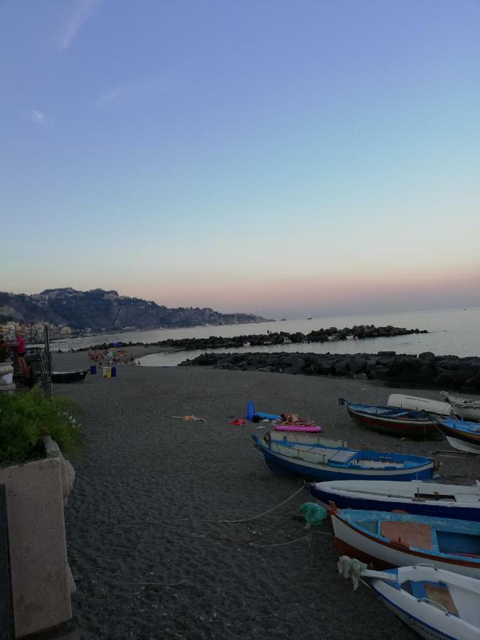 Casa Vacanze Aloha Giardini Naxos Exteriör bild